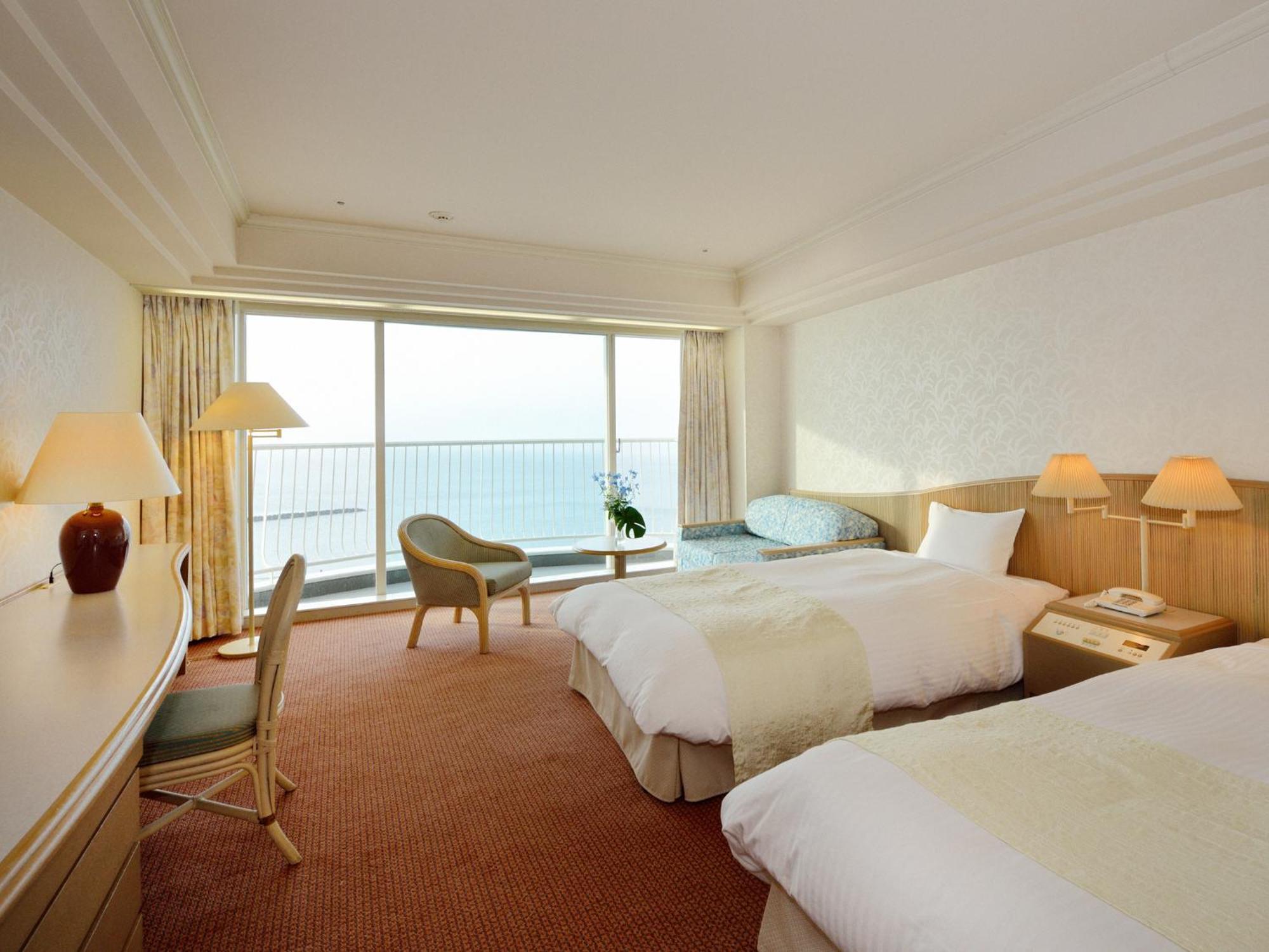 Irago Resort & Convention Hotel Tahara Exterior photo
